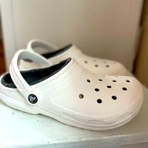 Women’s White Lined Crocs Size 9
